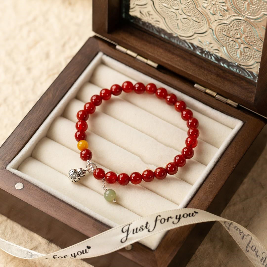 Bracelet en agate rouge naturelle et pendentif gourde argentée